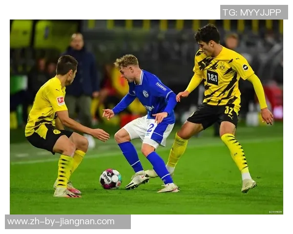 足球换首发策略分析如何提升球队整体表现与战术灵活性